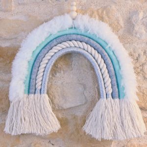 Arc-en-ciel fourrure blanche vert d’eau et gris clair