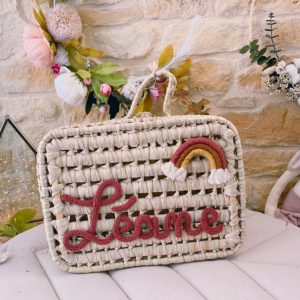 Valisette à souvenirs avec arc-en-ciel en macramé