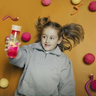 Bouteille Sensorielle Rose Spirale, Petit Boum – Image 2