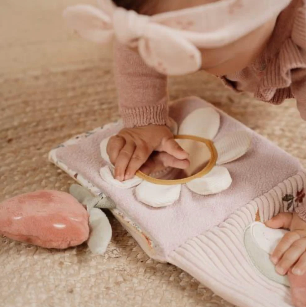 Livre d’activités Fairy Garden, Little Dutch – Image 9