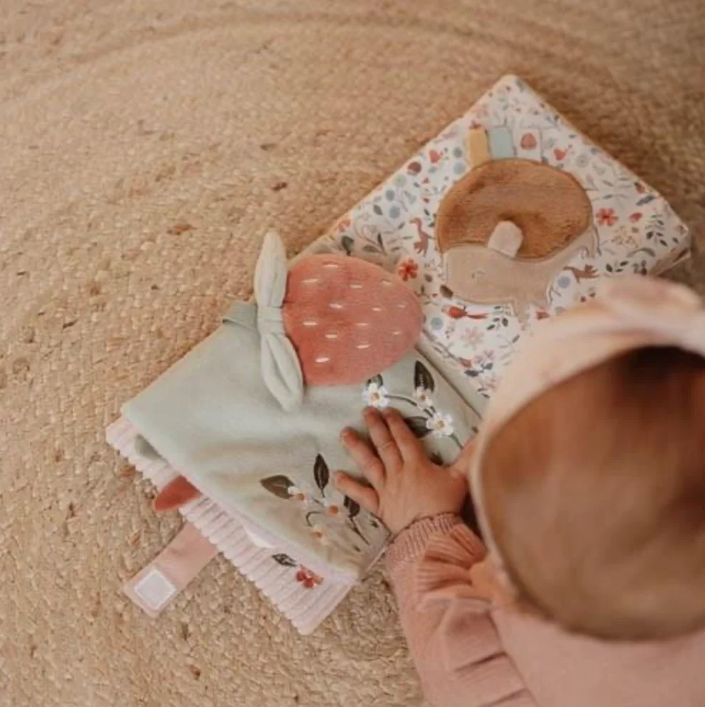 Livre d’activités Fairy Garden, Little Dutch – Image 8