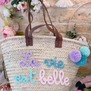 Panier de plage La vie est belle tons pastels