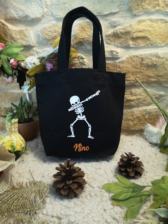 Petit panier à bonbons halloween squelette noir