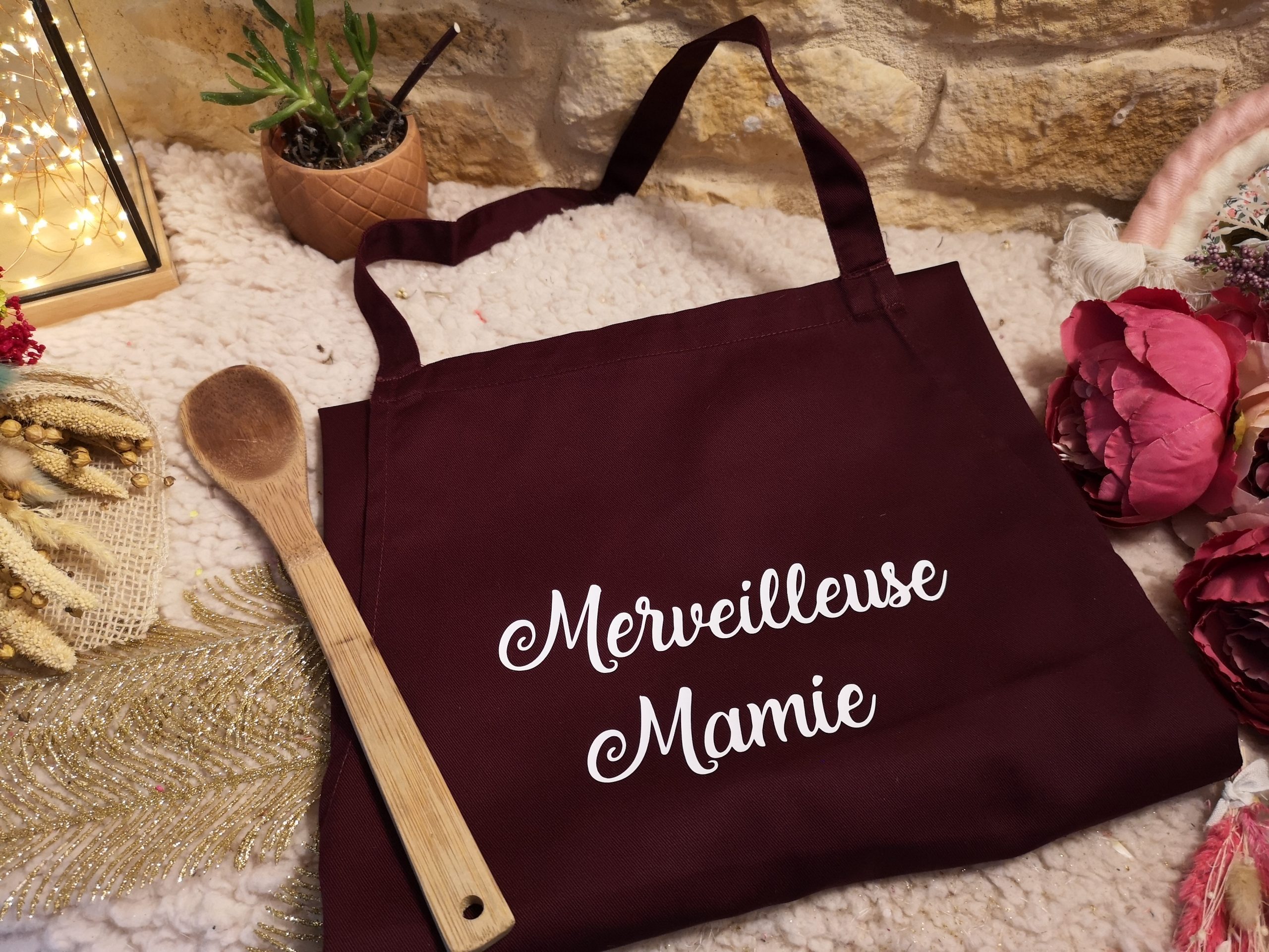 Tablier couleur « lie de vin » à personnaliser