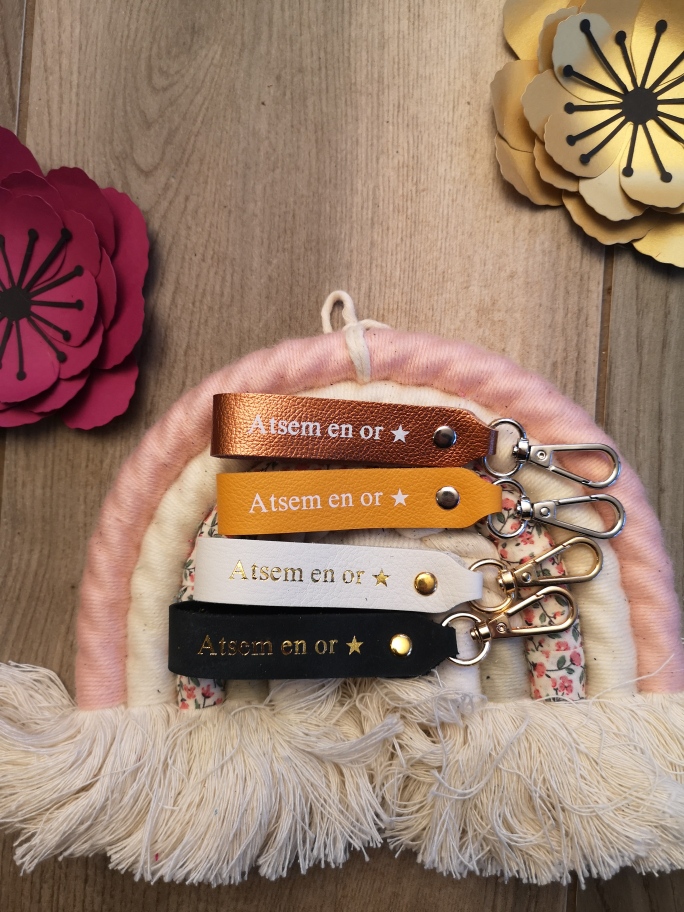 Porte clés en cuir Atsem en or