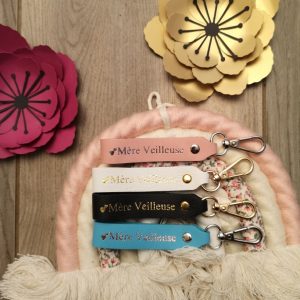 Porte clés en cuir Mère Veilleuse