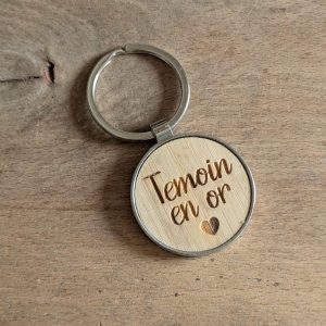 Porte-clef bois métal – Témoin en or