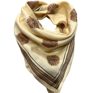 FOULARD LION BISCUIT 50 CM – MAISON AUGUSTIN