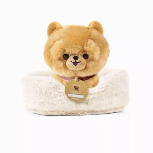 Loki, chien en peluche de 18cm avec collier et son panier en fausse fourrure écru