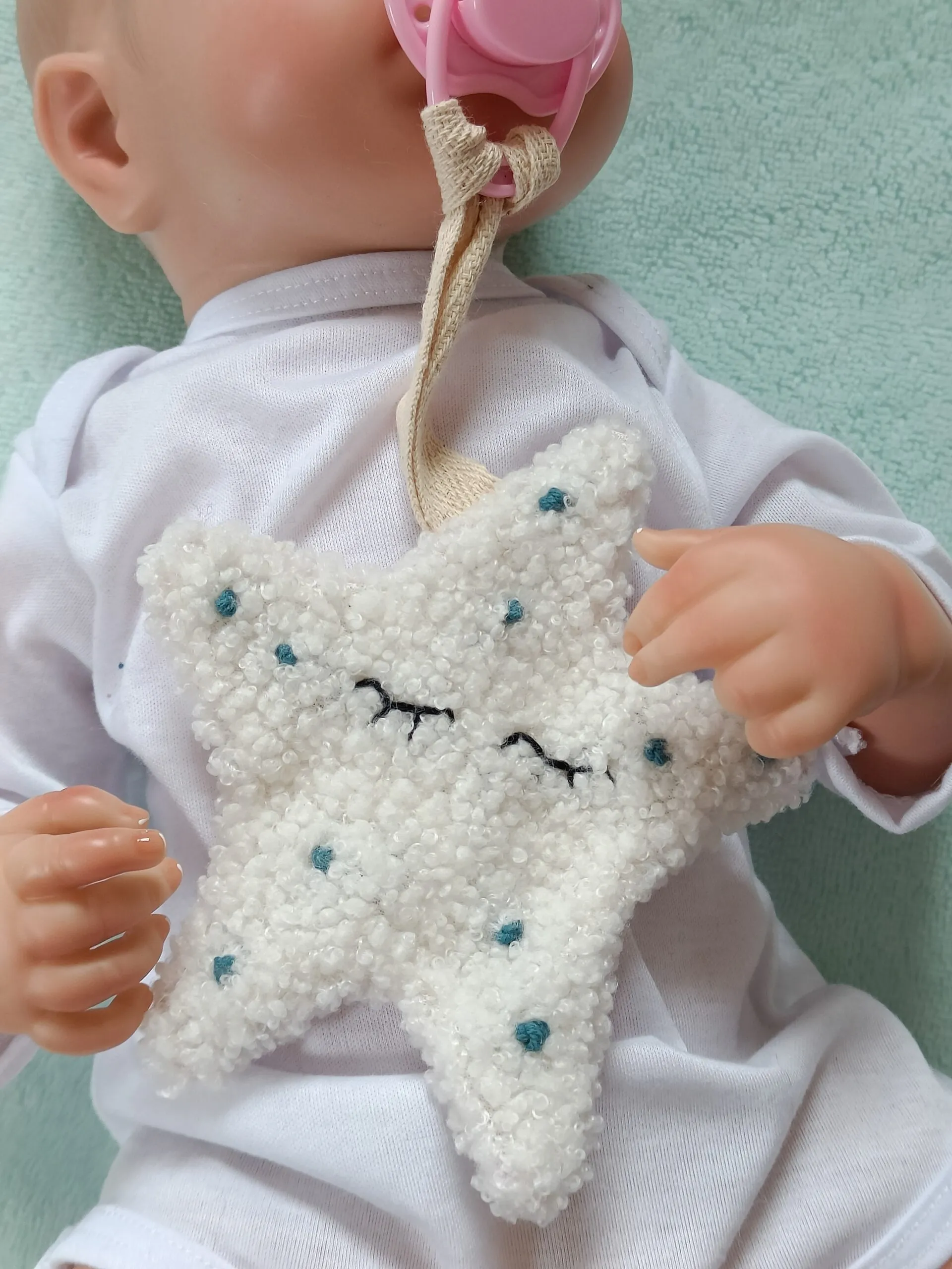 Mini doudou attache tétine mer – Image 6