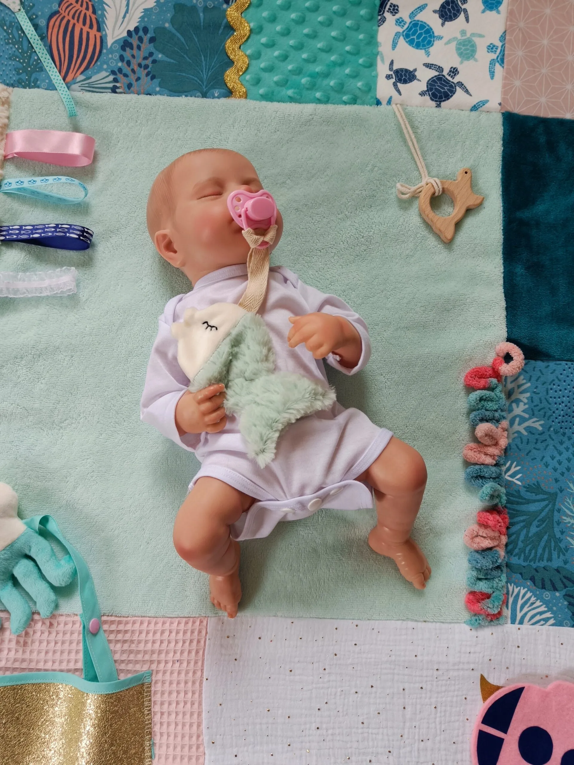 Mini doudou attache tétine mer – Image 7