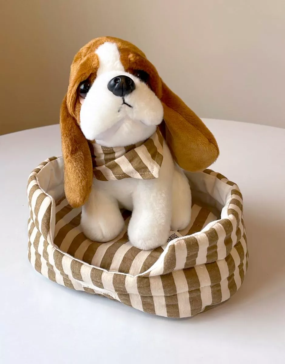 *Peluche de chien 20cm avec bandana et panier ouatiné en coton rayé Zadig