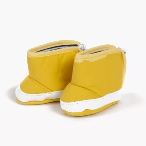 Paire de bottes jaunes