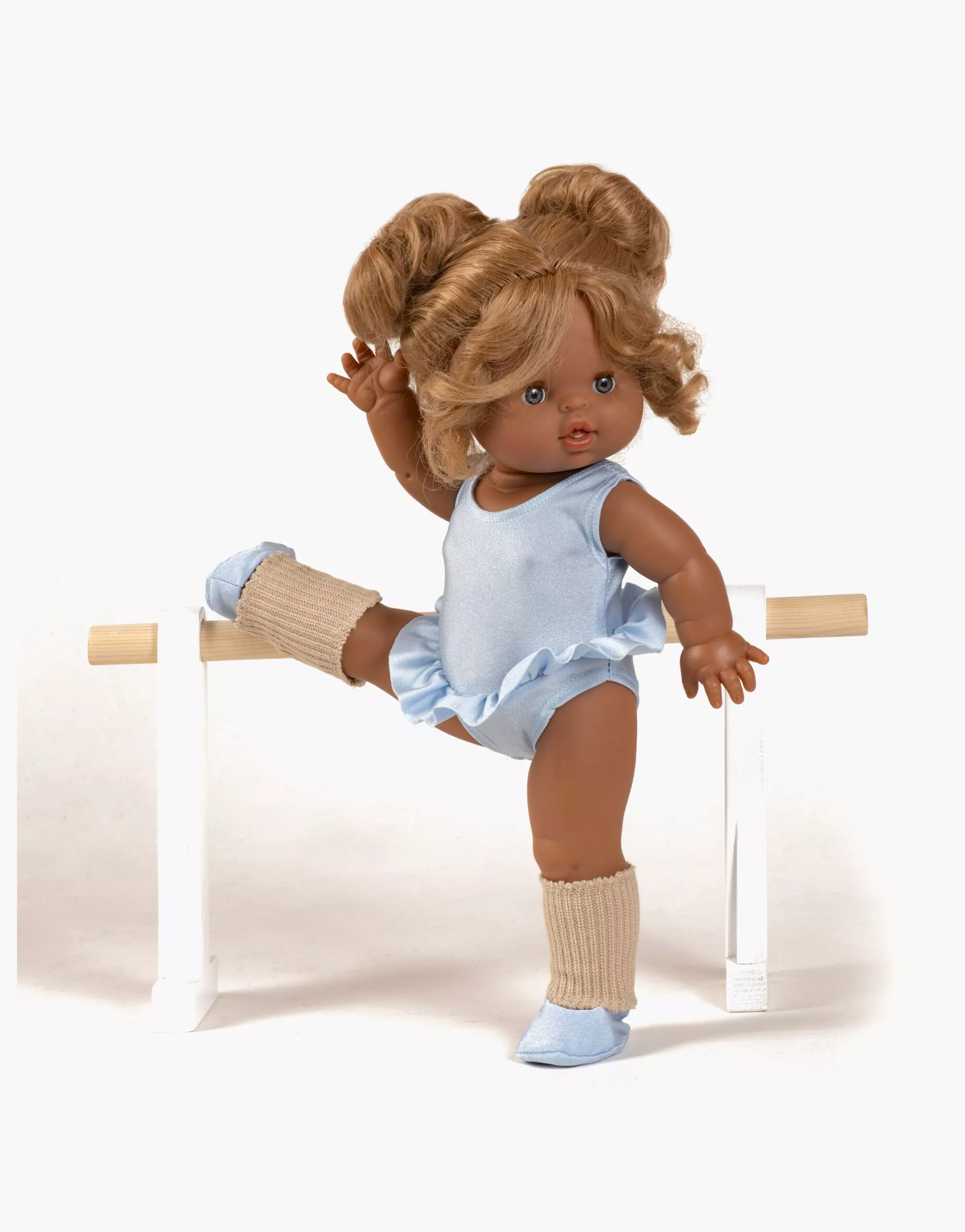 Barre de danse en bois blanc pour poupées – Image 2
