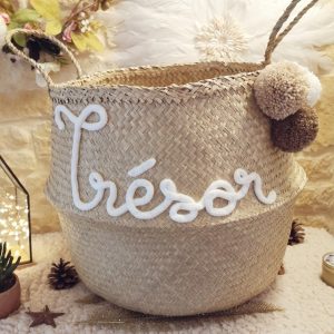 Panier de rangement modèle Trésor avec pompons