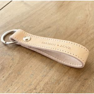 Porte clefs cuir naturel « Maman love »
